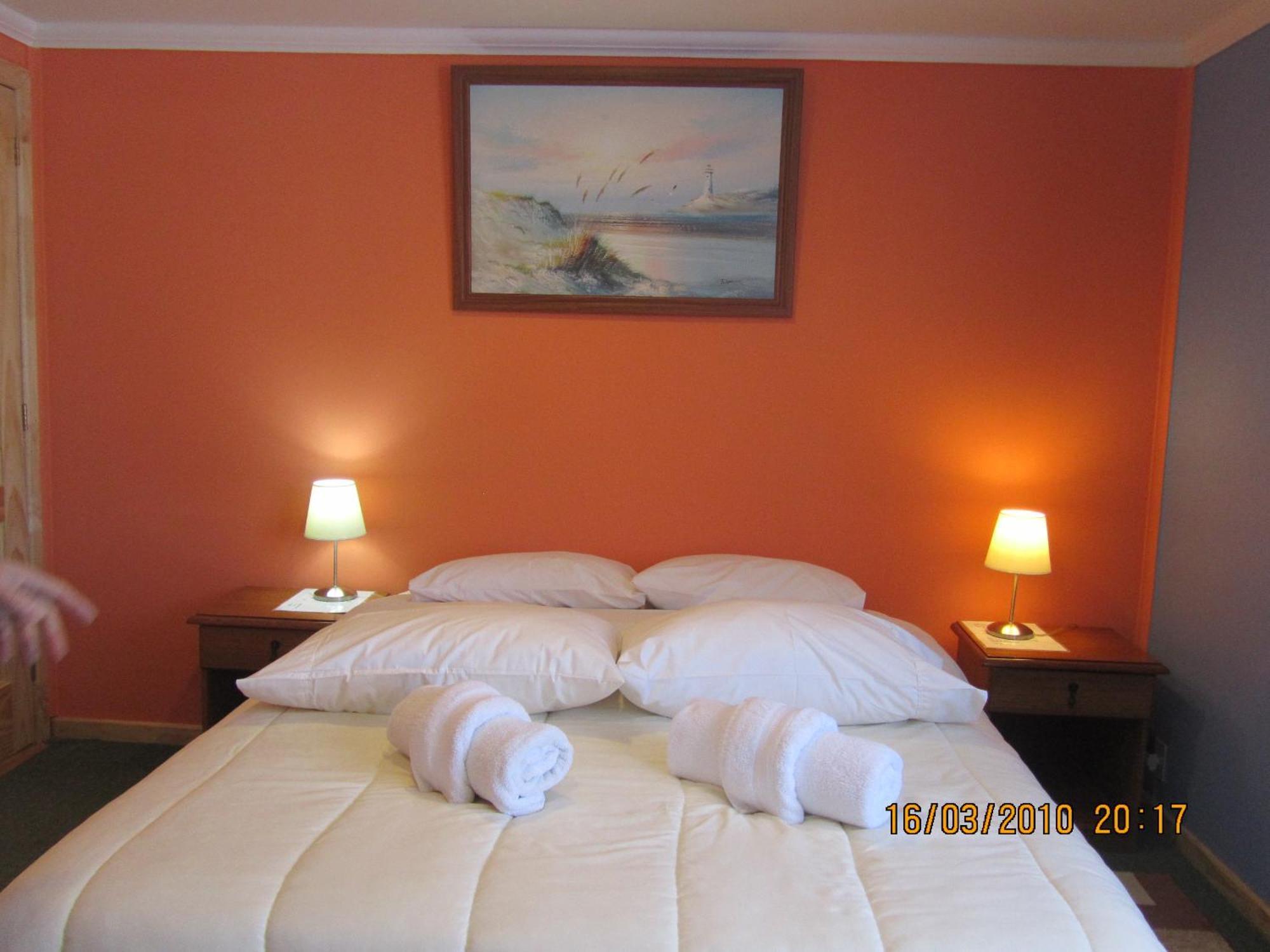 Hotel Patagonia Swiss House à Puerto Natales Extérieur photo